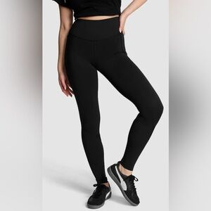 VICTORIA’S SECRET PINK RELAY LEGGINGS, LARGE SHORT, BNWOT